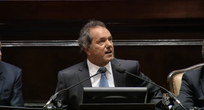 De cara a las elecciones Scioli reforz� su identificaci�n con el kirchnerismo