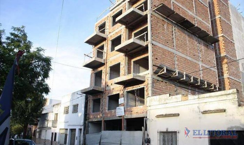Muri� un obrero al caer desde el segundo piso de un edificio en construcci�n