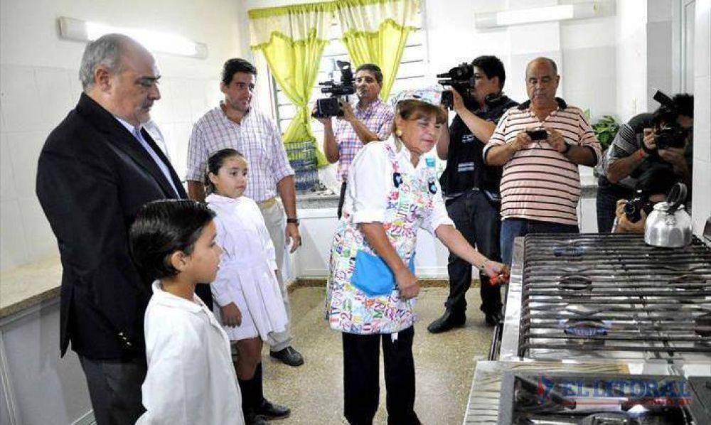 En Libres, Colombi encendi� la primera hornalla con gas natural de la provincia
