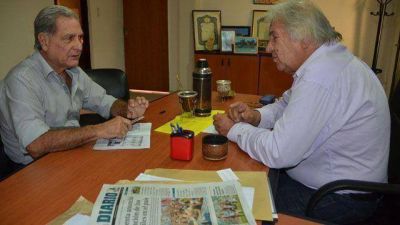 Solanas exhibe respaldo gremial	 