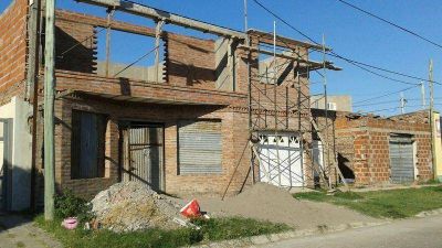 Un adolescente falleci� electrocutado en una obra en construcci�n en Villa Libre