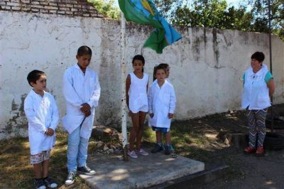 El Acto Oficial de inicio del Ciclo Lectivo se realiz� en Saldungaray
