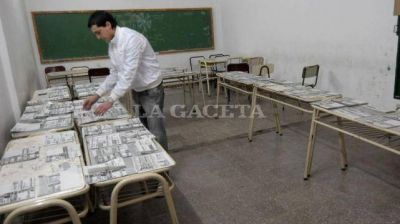 El Gobernador firm� el decreto de convocatoria a elecciones para el 23 de agosto