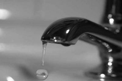 Los vecinos de Restinga est�n sin agua desde hace una semana