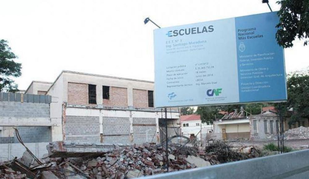 Contin�an las obras en la escuela Industrial