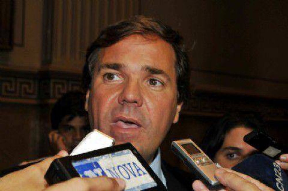 Alberto P�rez afirm� que Scioli deja una provincia c�moda a los bonaerenses 
