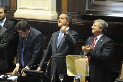 En sinton�a con Cristina, Scioli apunt� a los logros de gesti�n con un discurso electoral