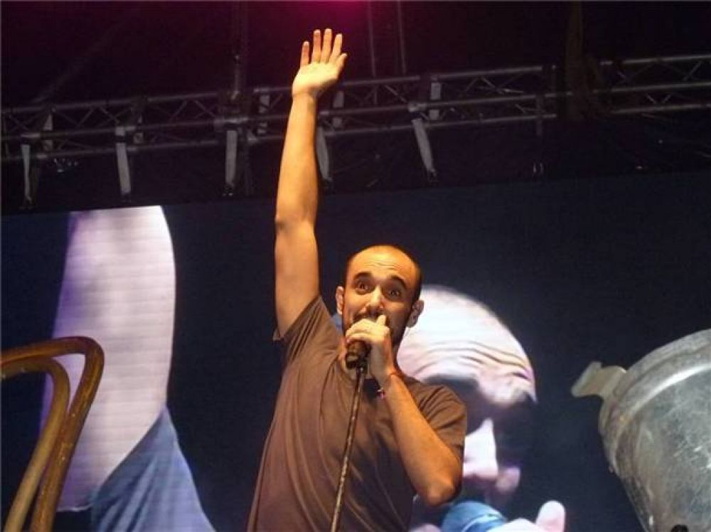 Abel Pintos cerr� la segunda noche ante una multitud