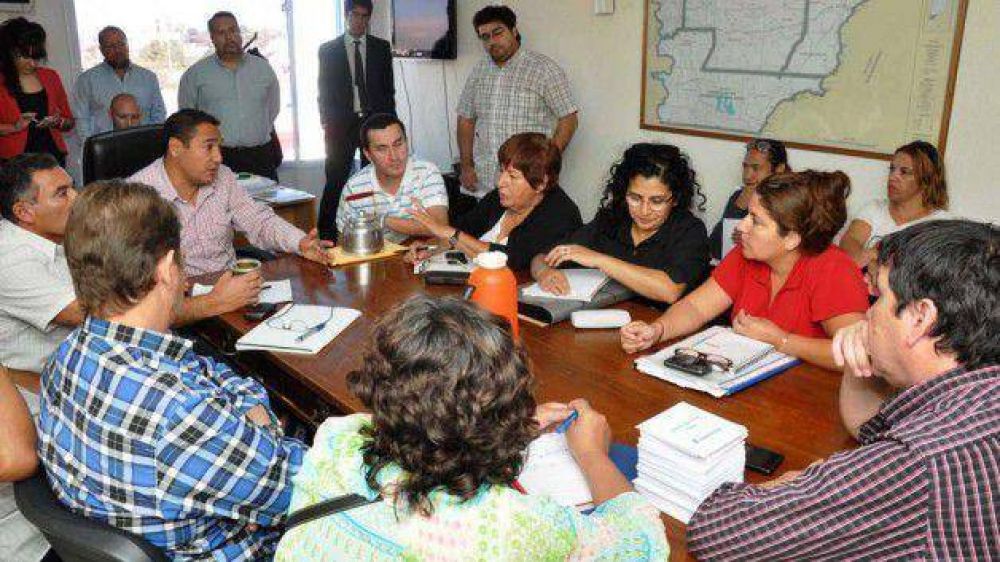 Auxiliares de educaci�n rechazaron la oferta salarial
