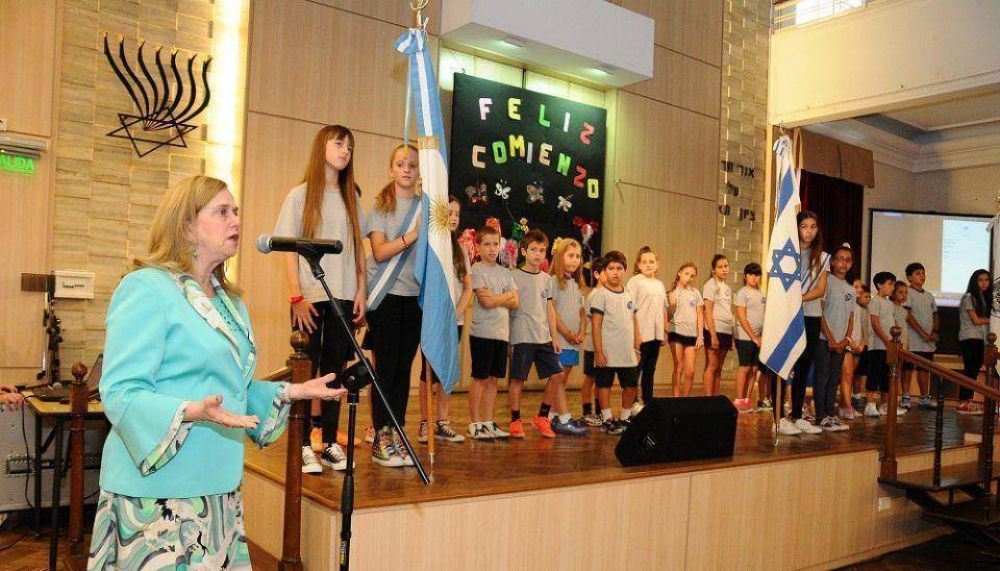 La Embajadora del Estado de Israel particip del inicio del ciclo lectivo 2015 de la red escolar juda