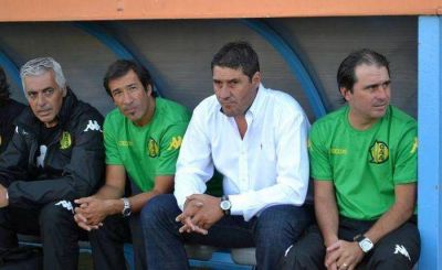 Quiroz: �Los goles de los rivales son errores nuestros