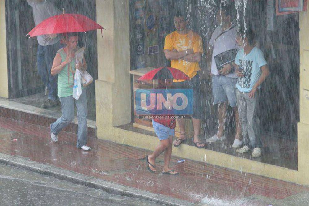 Sigue vigente la alerta por tormentas fuertes