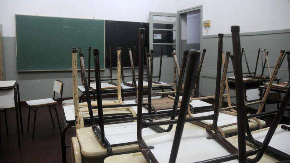 Docentes disidentes amenazan con un paro por tiempo indeterminado