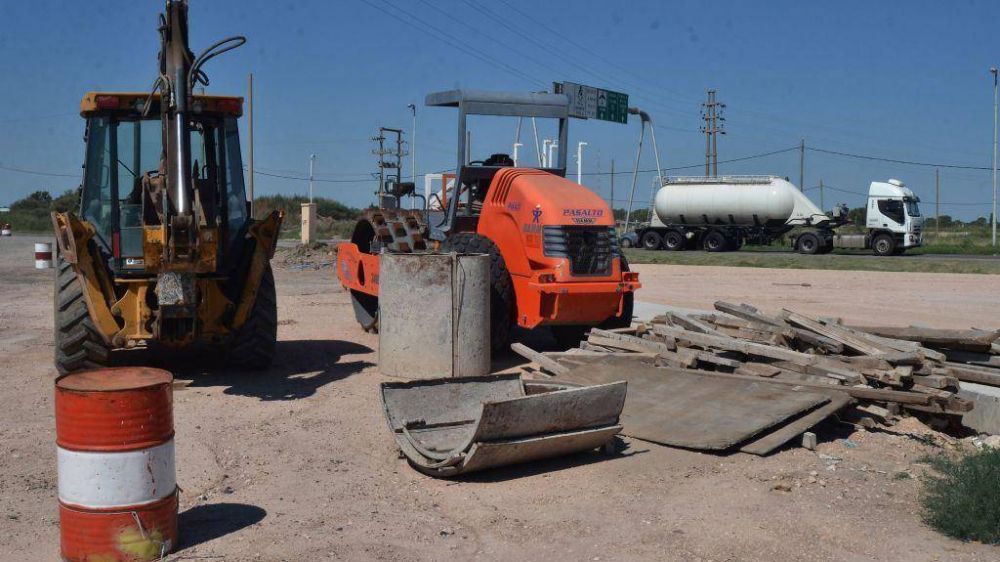 Intimaron a la empresa que abandon� la obra de construcci�n de la rotonda de El Cholo