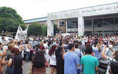 Abrazo simb�lico al O�ativia para evitar el cierre de Neonatolog�a
