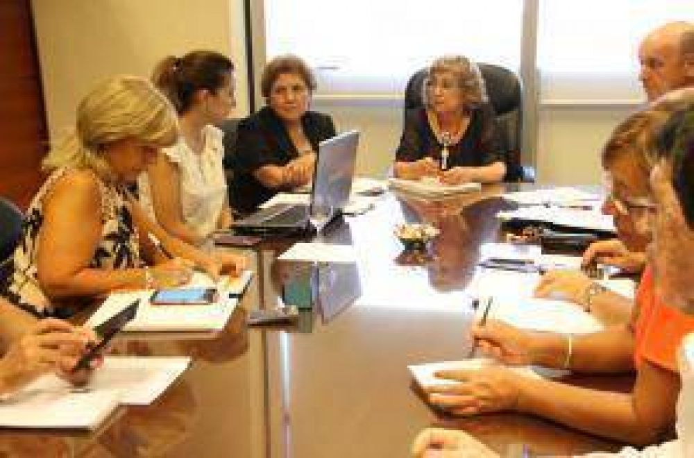 Docentes rechazaron dos ofertas y la discusi�n sigue