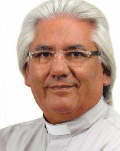 El Padre Crespo podr�a seguir con su candidatura sin el permiso del Arzobispado
