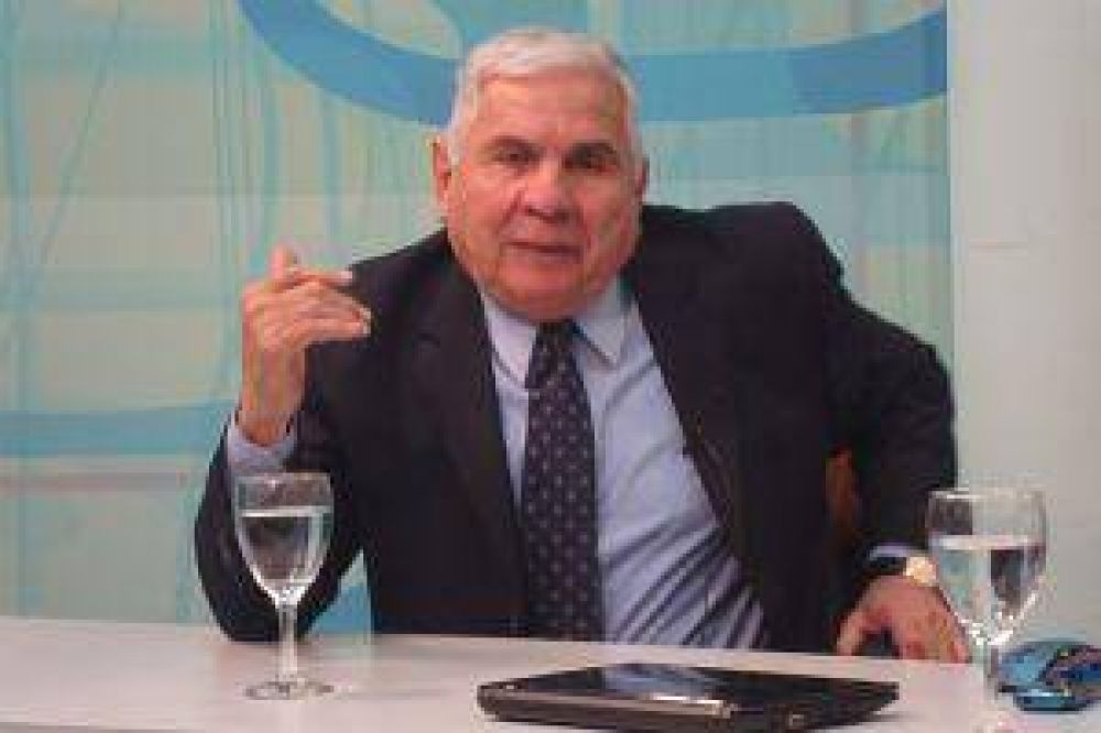 Para Paraj�n, los pol�ticos perdieron �la �tica y los principios�