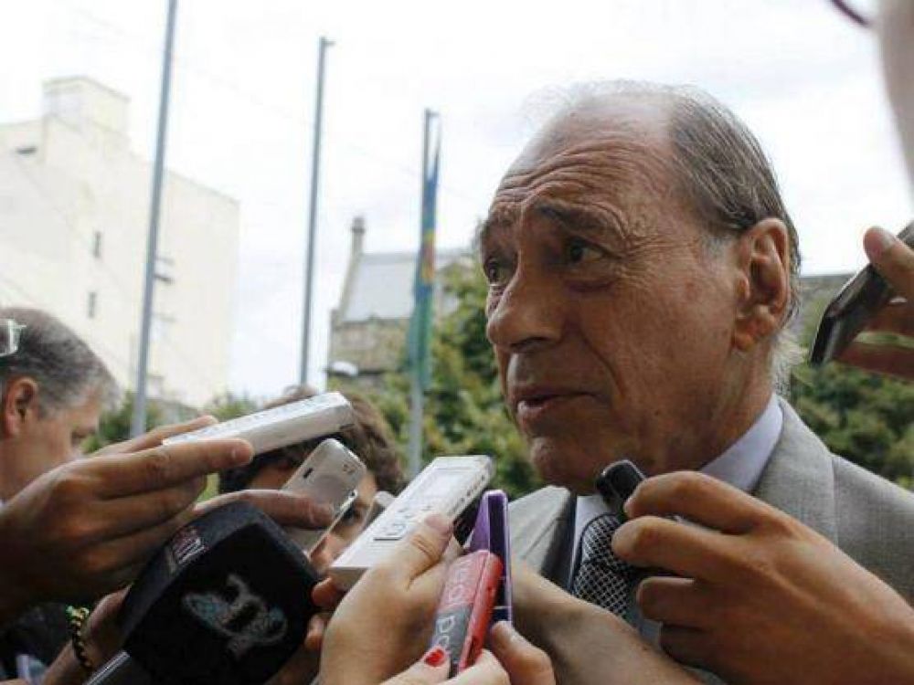 Eugenio Zaffaroni visit� La Plata: �Habr�a que repensar un poco el Consejo de la Magistratura�