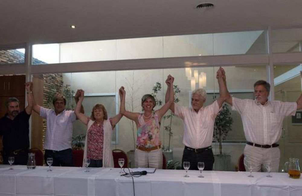 El FpV postula a Julia Urtazum para la intendencia de A�elo