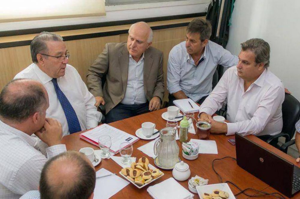 Lifschitz: �Hay que sostener el plan de inversiones en materia de obras h�dricas�