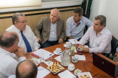 Lifschitz: �Hay que sostener el plan de inversiones en materia de obras h�dricas�