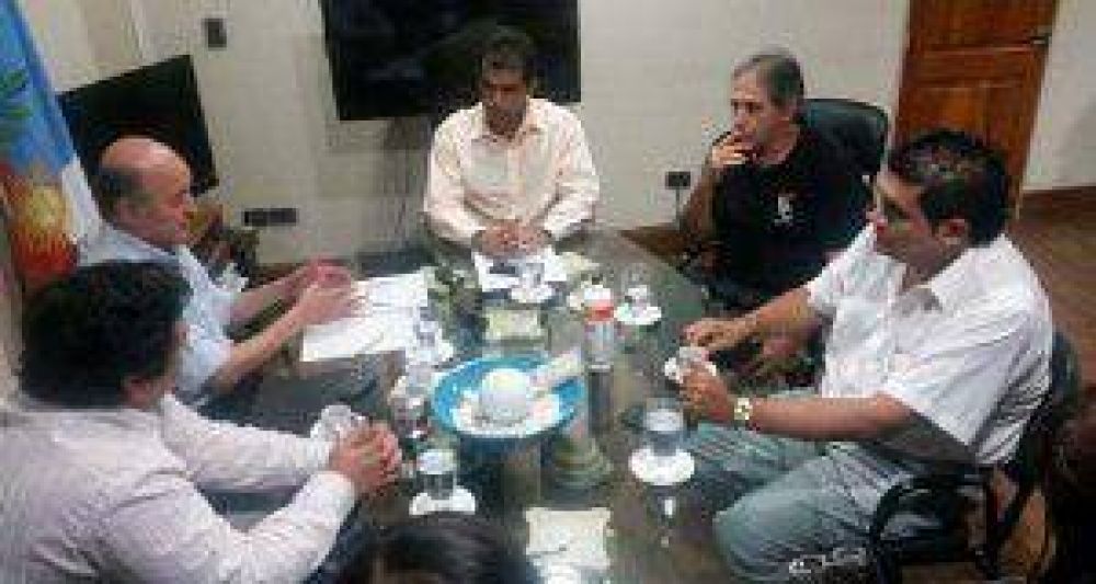Salud recibi� a los gremios por un aumento salarial