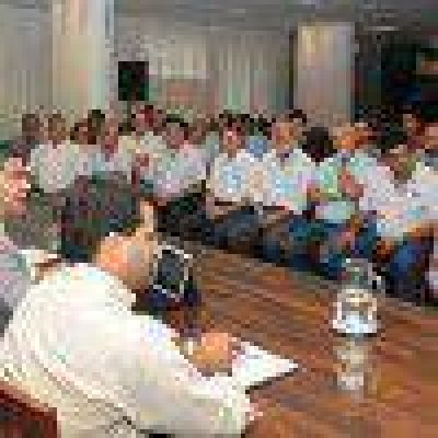 Capitanich se comprometi� a remodelar el edificio de la CGT