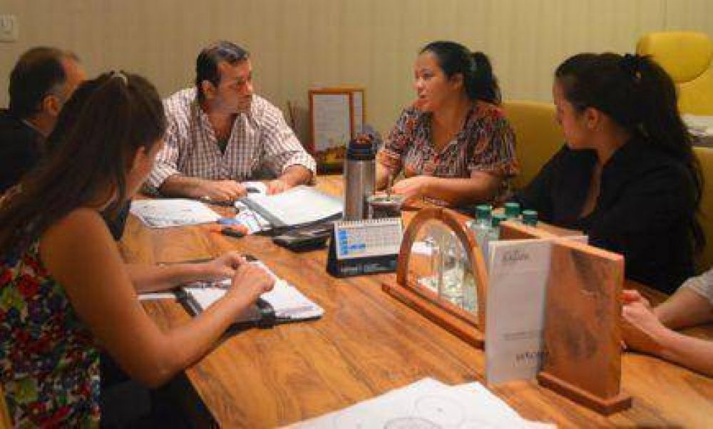 Salud P�blica y la UNaM trabajan en un plan de salud integral para estudiantes