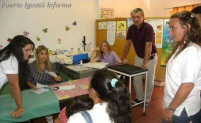 Equipo de cirug�a pl�stica el 09 de marzo en el Marta Schwarz