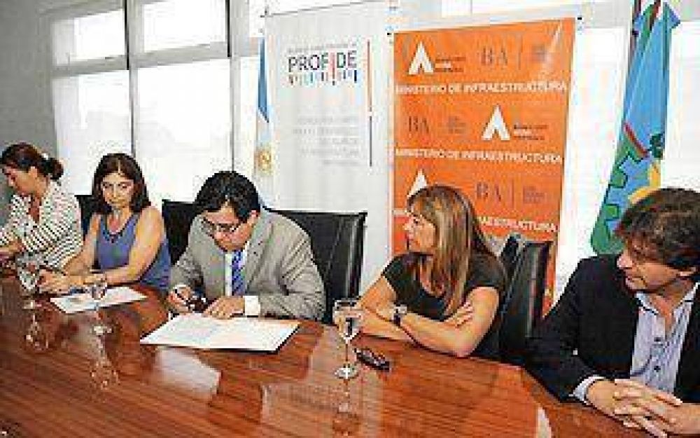 Dieron inicio a la obra de remodelaci�n y ampliaci�n del Gandulfo