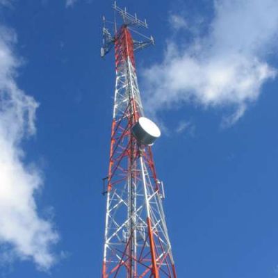 Vecinos se manifiestan contra la instalaci�n de una antena de telefon�a