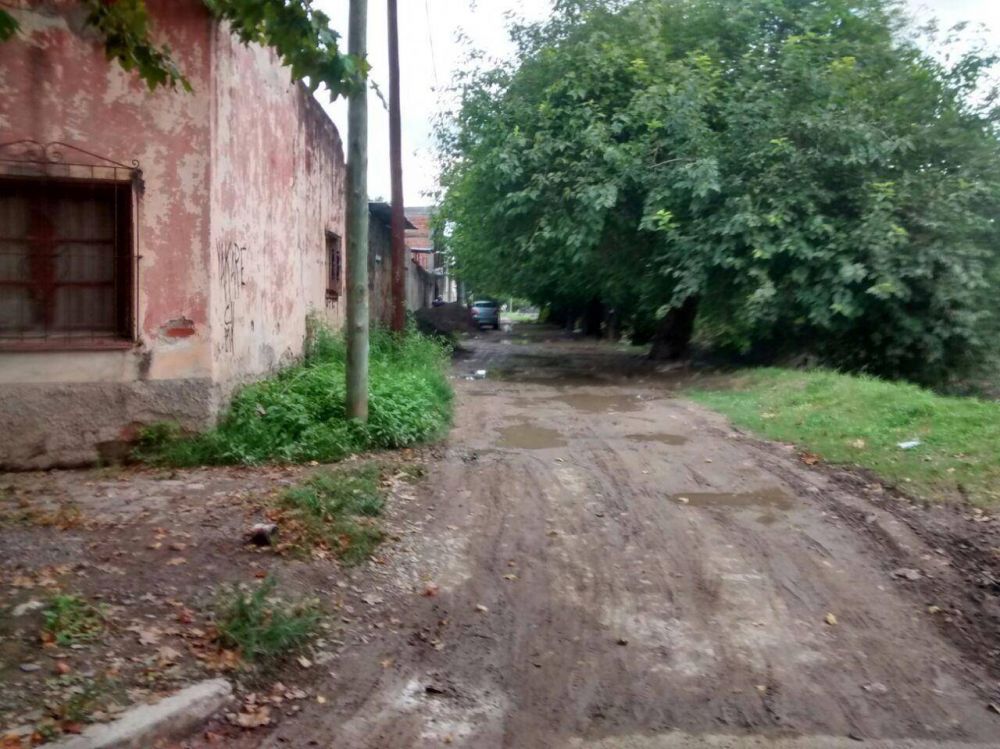 El pasaje Peralta espera hace 10 a�os el pavimento