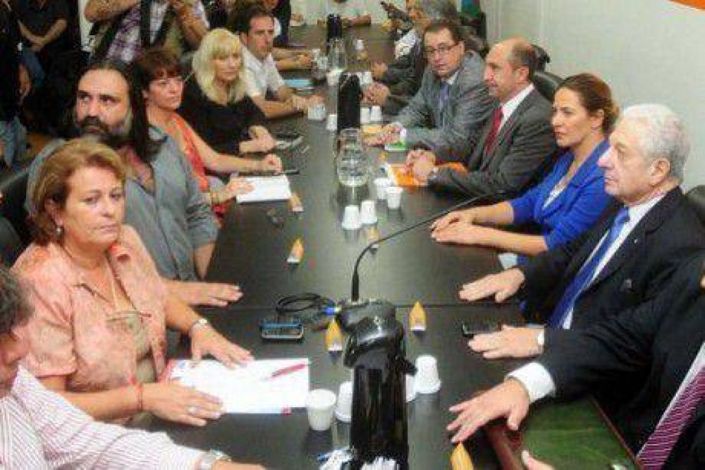 Reunin de la Federacin de Educadores Bonaerenses y el gobierno de Buenos Aires