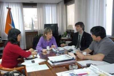 El Gobierno provincial inici� el di�logo con los gremios por el presupuesto 2010 