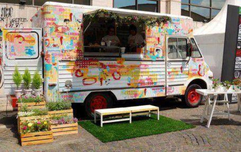 El PRO quiere habilitar los food trucks