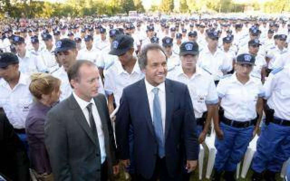 Scioli acerc� a Insaurralde y puso en marcha la Polic�a Local en Lomas de Zamora