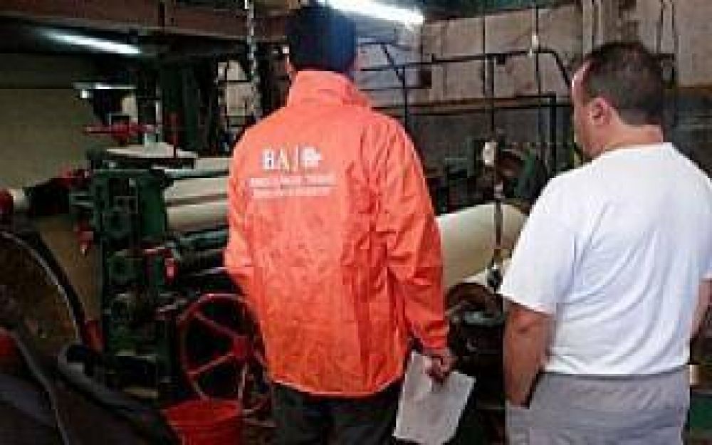 Detectan irregularidades en papeleras de Lan�s, Quilmes y Avellaneda