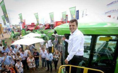 Massa en Expoagro: �Hay que sacarle la presi�n impositiva al campo y aumentar la presi�n a la timba 