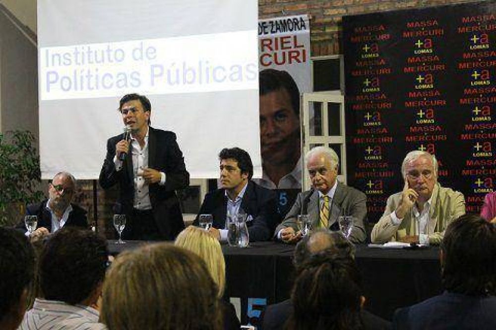 Lomas de Zamora: Presencia de los equipos tcnicos de Sergio Massa