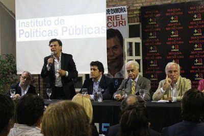 Lomas de Zamora: Presencia de los equipos t�cnicos de Sergio Massa