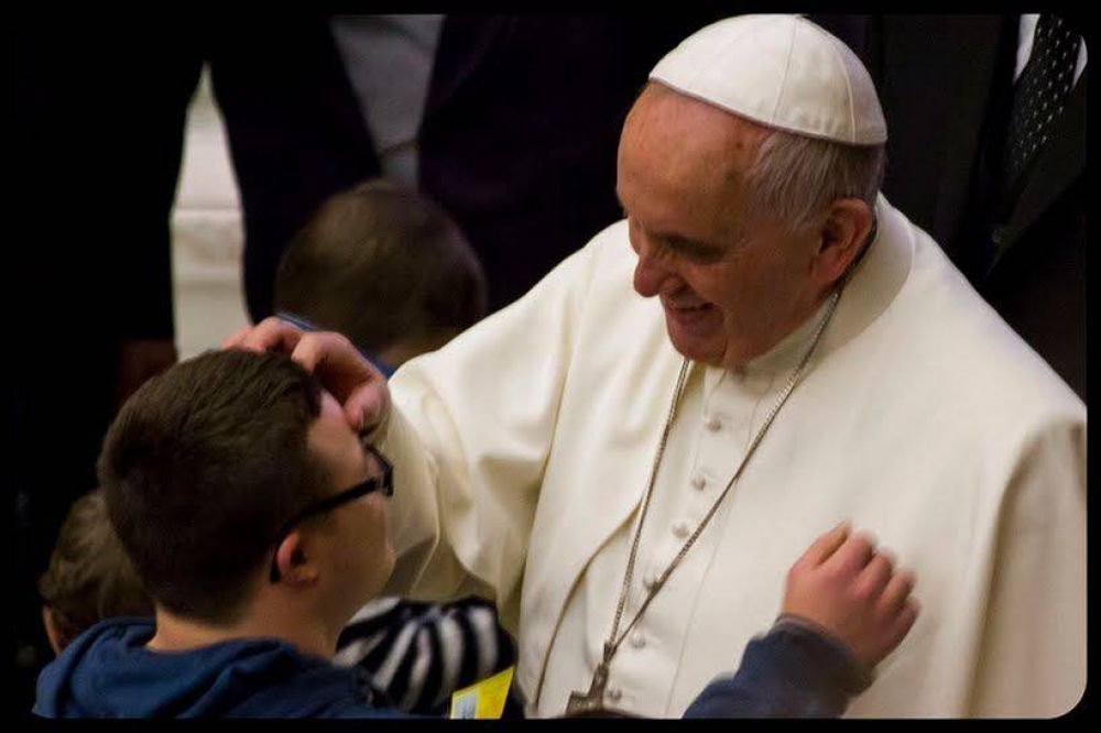 Papa Francisco: La mundanidad no nos deja ver a los pobres