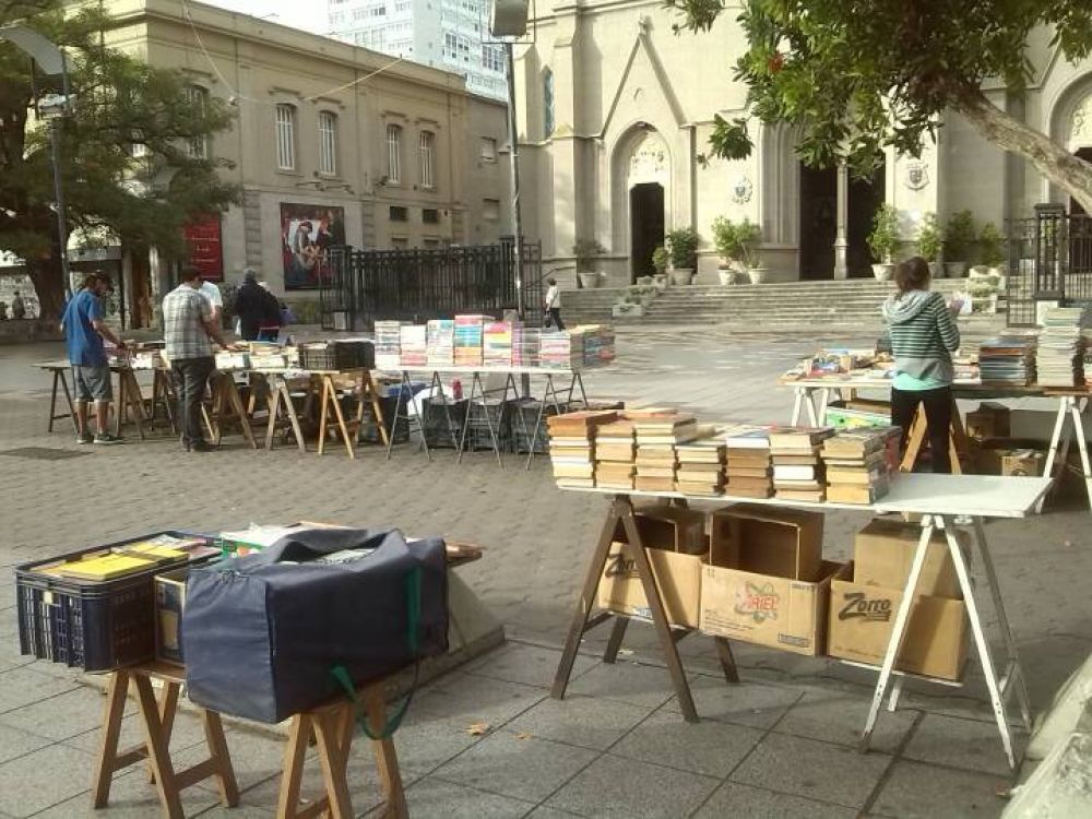 Un cl�sico de Marzo: la venta de libros