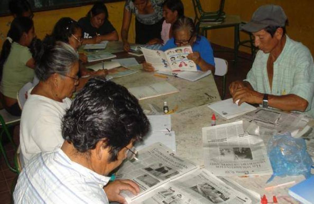Firmaron acuerdo para alfabetizar a mil trabajadores rurales
