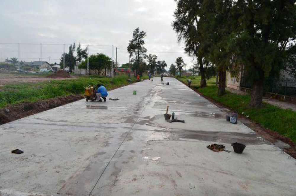 El Municipio de Villa �ngela ya paviment� la primera cuadra de la calle Uruguay