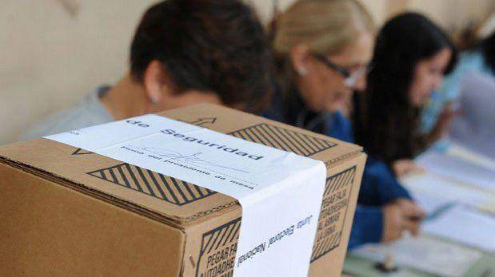 El intendente anunci� que Comodoro podr�a votar por fuera de las PASO