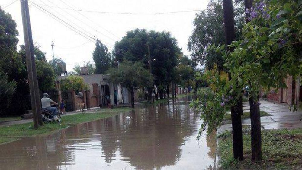 La tormenta de la madrugada afect� otra vez a distintos barrios de la Capital
