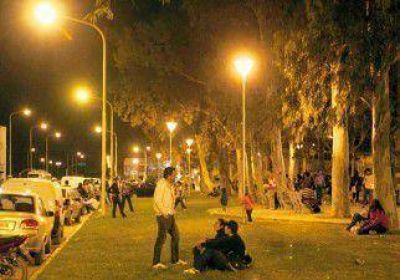 Centenario: eval�an instalar videoc�maras para vigilar las plazas 
