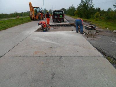 Renovaron 156 losas en la Autopista de las Serran�as Puntanas