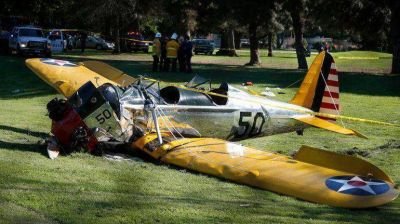 Harrison Ford se estrell� con su avioneta en Los �ngeles